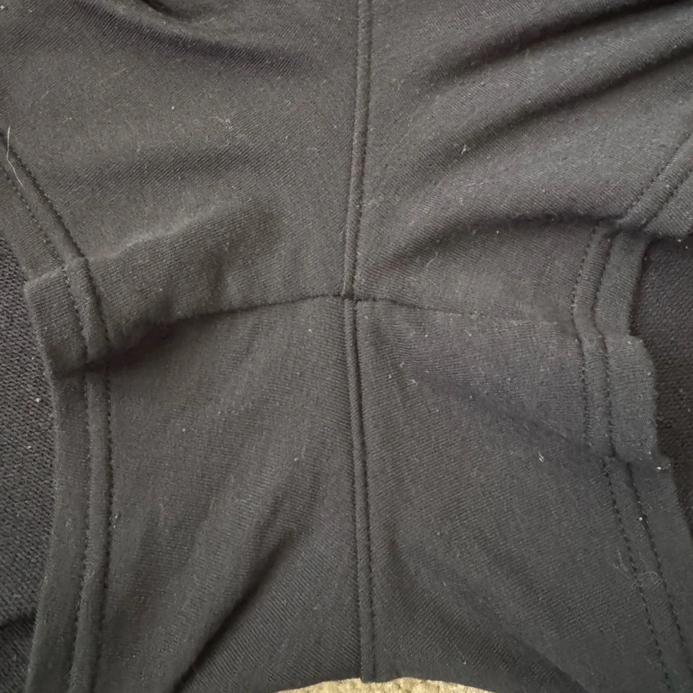 Black Under Armour shorts (XL) - Picture 6 of 6